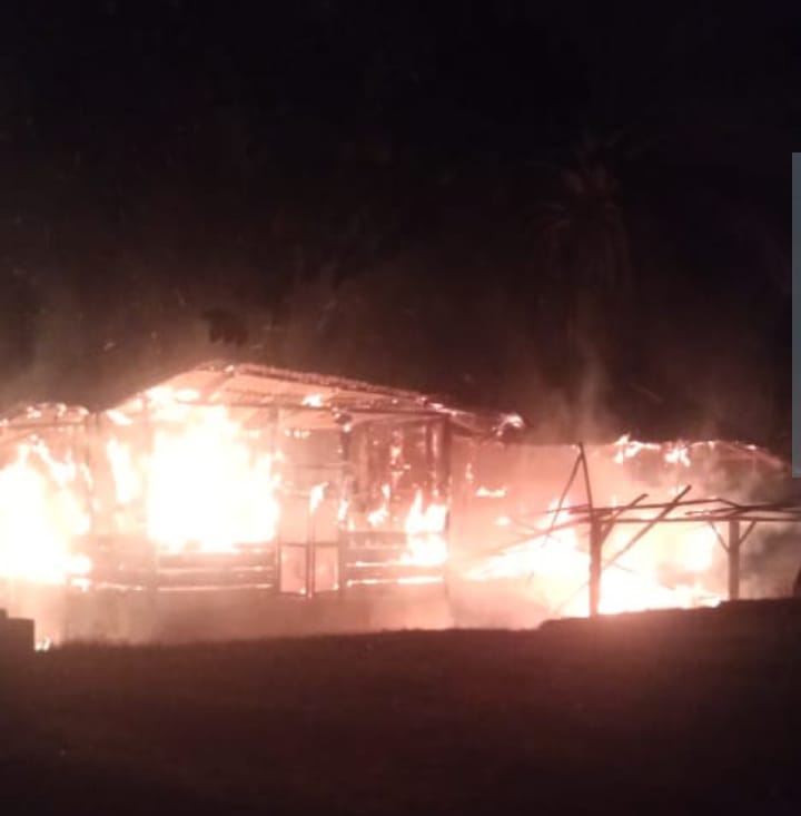 Dalam Hitungan Jam, Rumah Semi Permanen Hangus Terbakar Akibat Arus Pendek Listrik