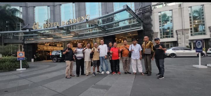 Ikut Sukseskan Kongres XXV PWI 2023,12 Anggota PWI Langkat Tiba di Kota Bandung.