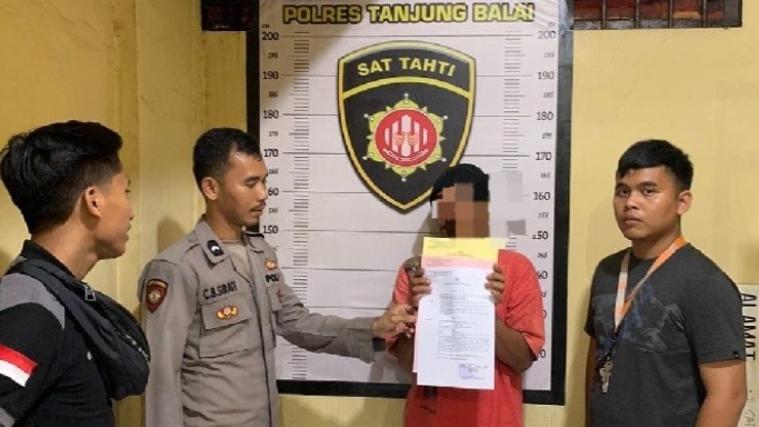 Pria Ini Sekal Anak Dan Istri Lalu Diancam Dibunuh