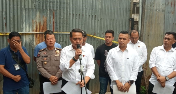 Bareskrim Dan Polda Sumut Grebek 2 Gudang Solar Ilegal di Sumut