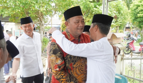 Syah Afandi Bertakziah Di Kediaman Almarhum Bribda M.Fahrel Kinandung