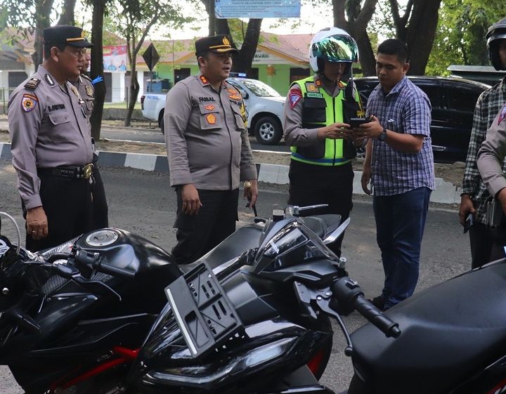 Kapolres Langkat Pastikan Personel Bersikap Humanis Selama Ops Zebra Toba 2023