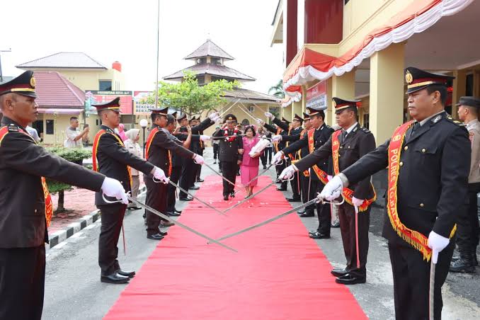 Polres Tanjungbalai Gelar Upacara Pedang Pora 