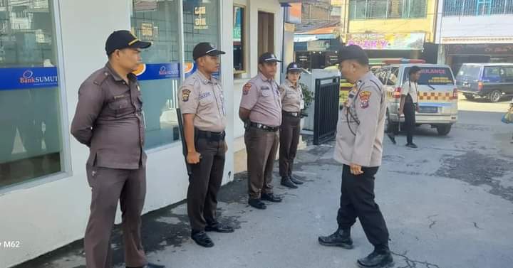 Satbinmas Polres Tanah Karo Patroli Sambang ke Bank Sumut Kabanjahe