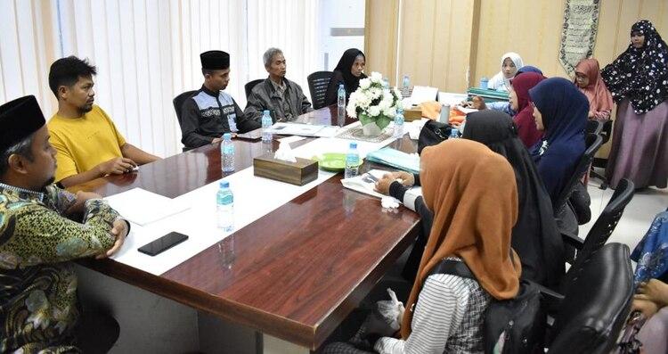 Ngadu ke DPRD Medan, Guru Magrib Mengaji Curhat Sulitnya Penyelesaian Berkas