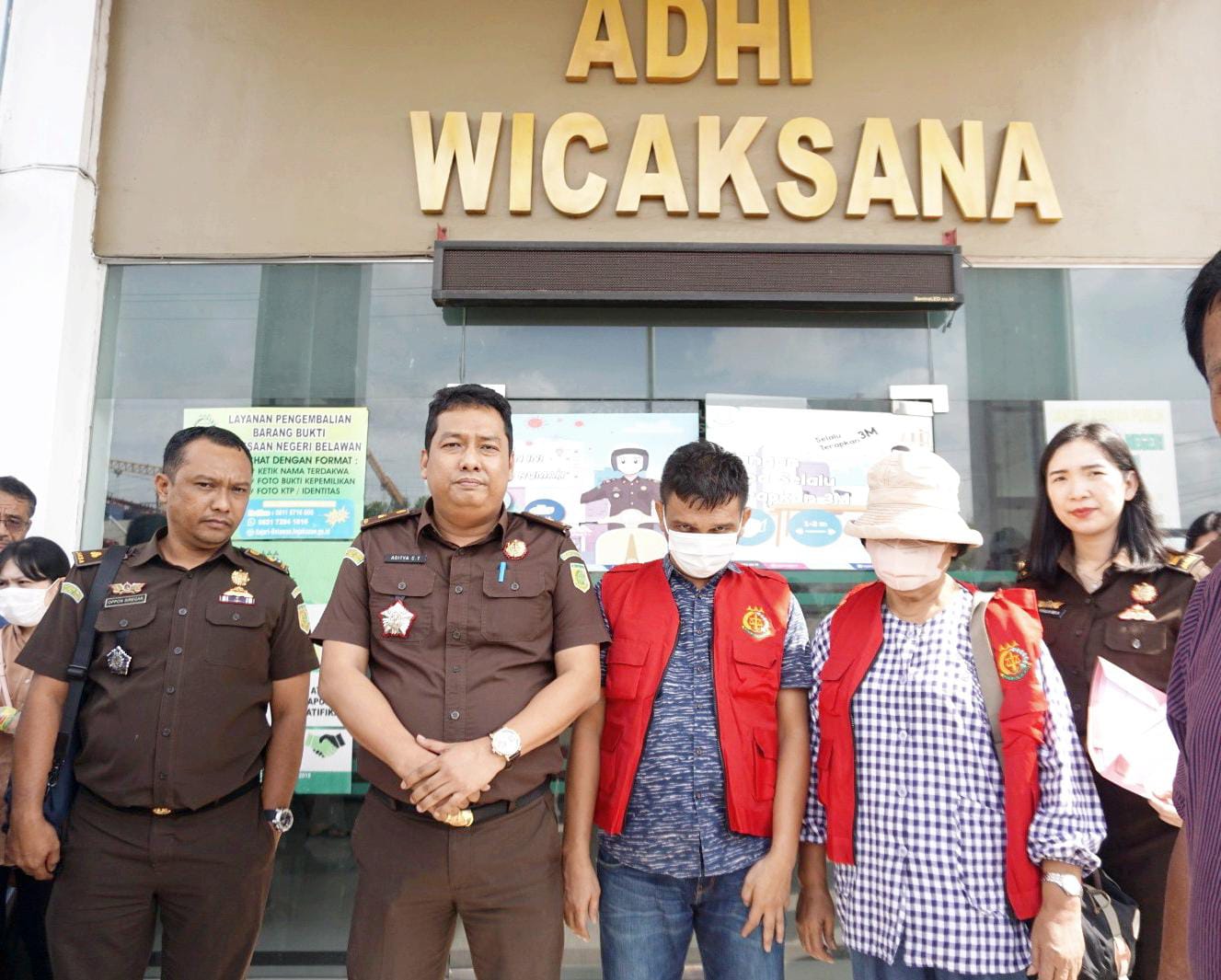 Kejari Belawan Eksekusi 2 Terpidana Korupsi