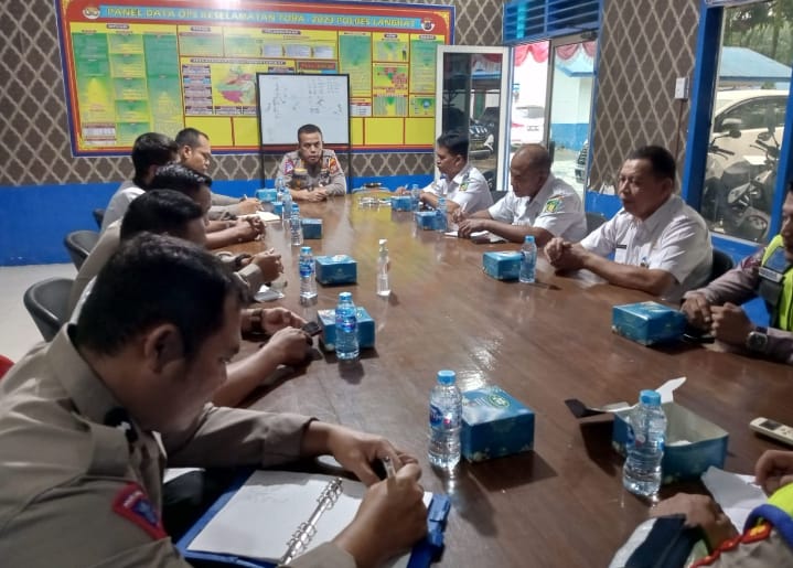 Menyambut Natal & Tahun Baru, Sat Lantas Polres Langkat Rekayasa Lalulintas