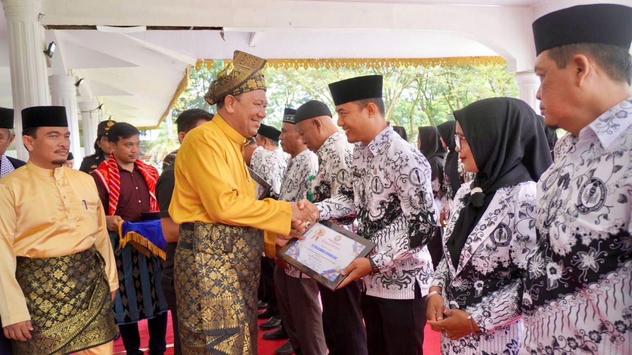 Pimpin Upacara HGN 2023, Syah Afandin Sampaikan Amanat Mendikbud Ristek