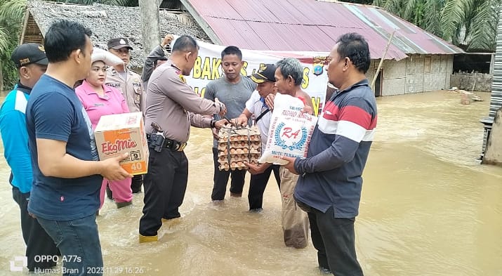 Ratusan Rumah di Kecamatan Sei Lepan dan Kecamatan Besitang Banjir