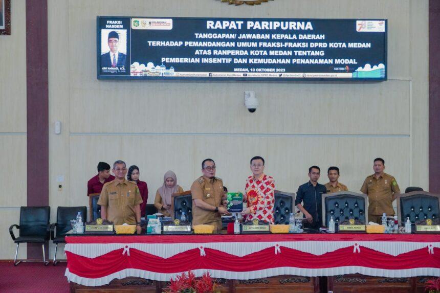 Paripurna DPRD Medan terkait Jawaban Wali Kota atas Ranperda Insentif dan Kemudahan Penanaman Modal
