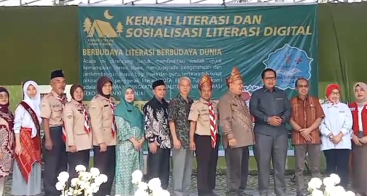 Walikota Binjai Apresiasi Kegiatan Kemah Literasi SMA Negeri 5 Binjai