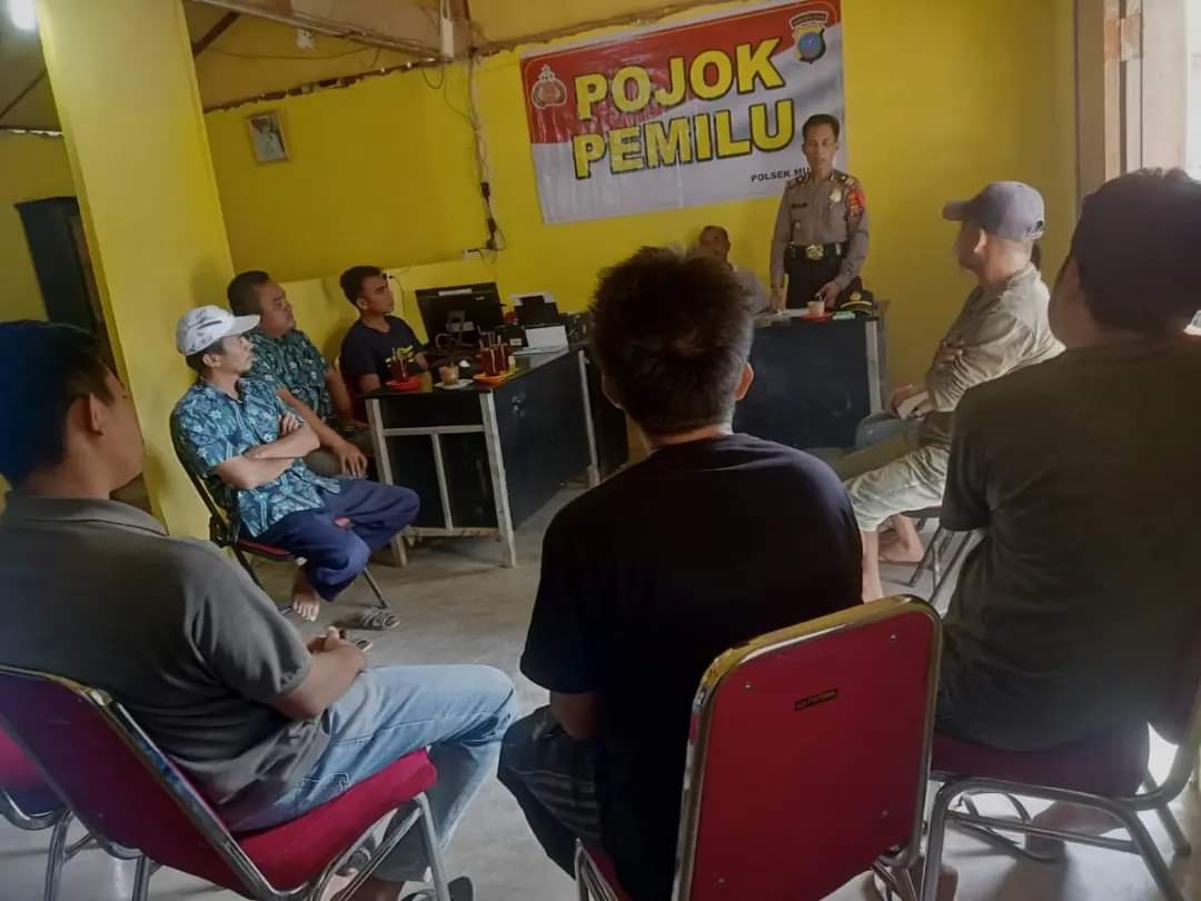 Polsek Munthe Gelar Pojok Pemilu Bersama Pemdes Sarinembah