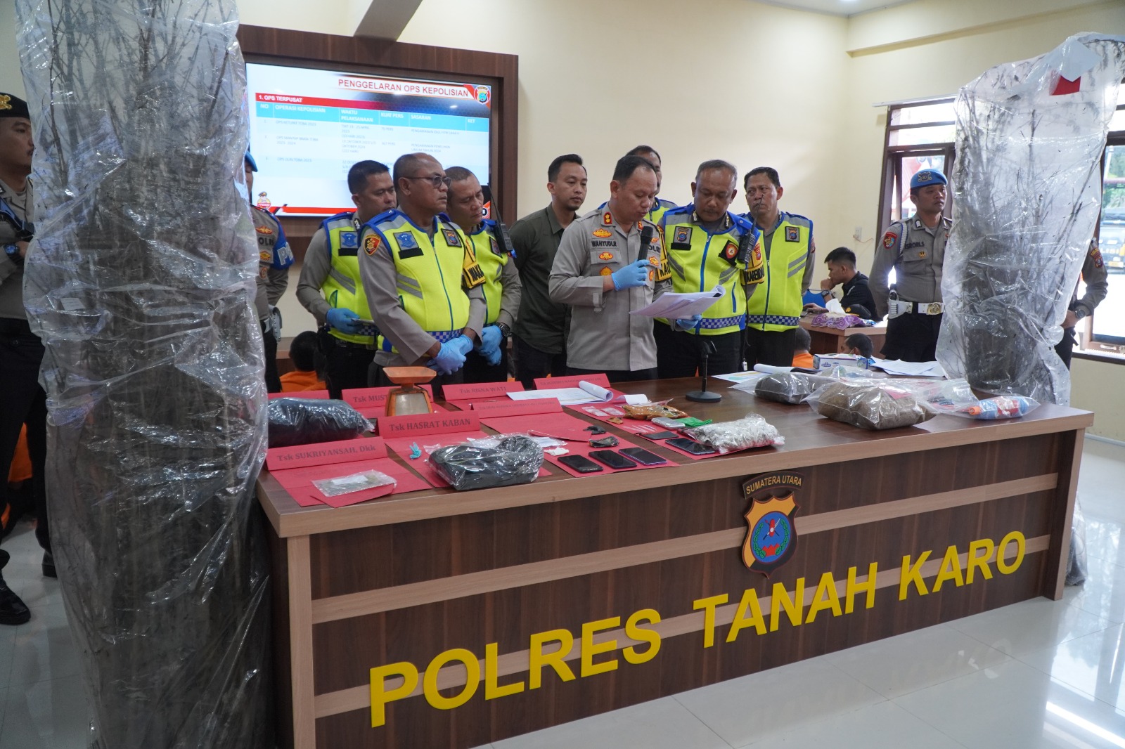 Kapolres Tanah Karo Pimpin Kegiatan Refleksi Akhir Tahun 2023 dan Outlook Tahun 2024