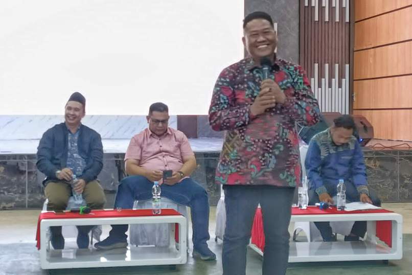 Aswan Jaya saat pelatihan literasi digital di Batubara.