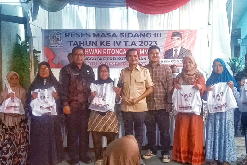 Ihwan Ritonga Terima Keluhan Parit Tertutup Bangunan Rumah saat Reses di Bromo