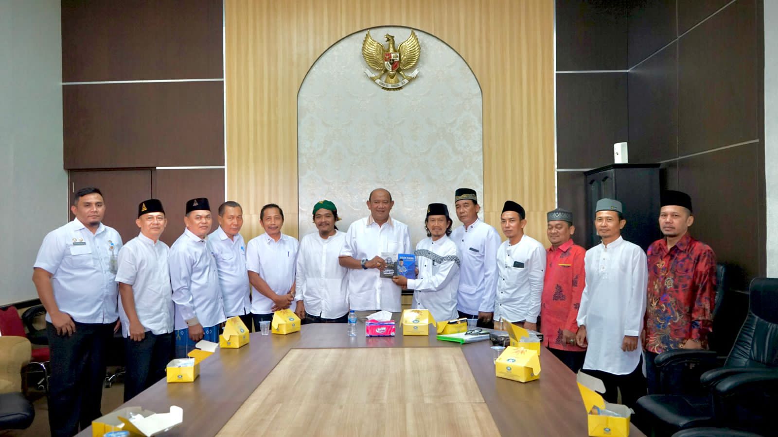 Alumni Tebu Ireng Audiensi ke Plt Bupati Langkat Minta Bimbingan