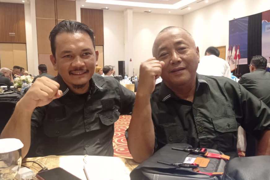 Dewan Pembina Lembaga PON, Edison Tamba dan Ketua Lembags PON, Ariadi.