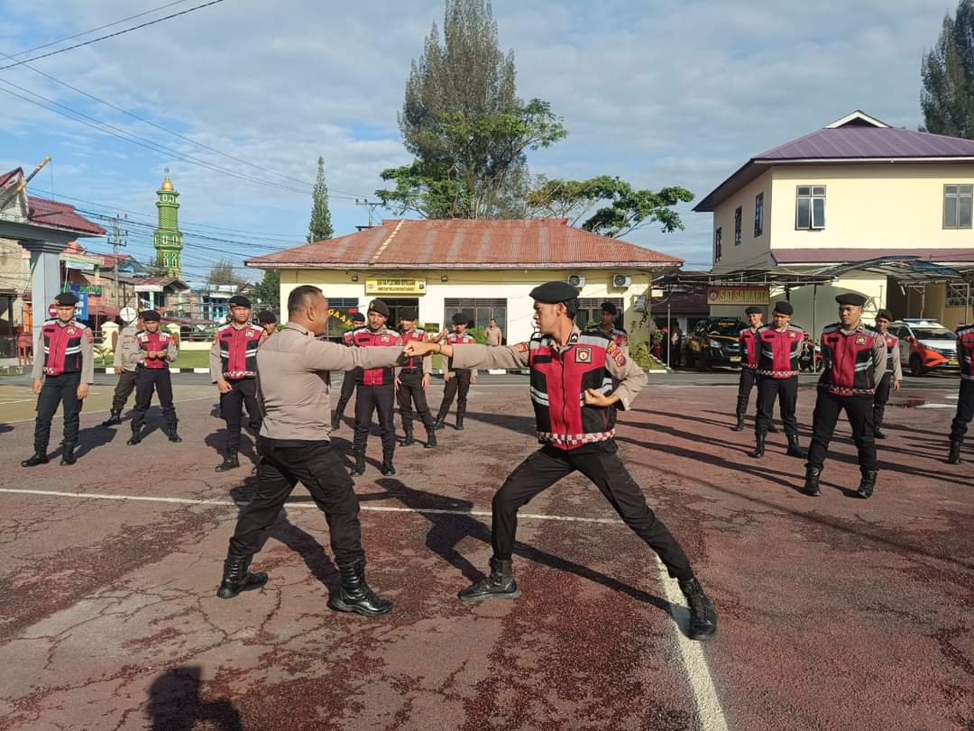 Samapta Polres Dairi Rutin Latihan Bela Diri