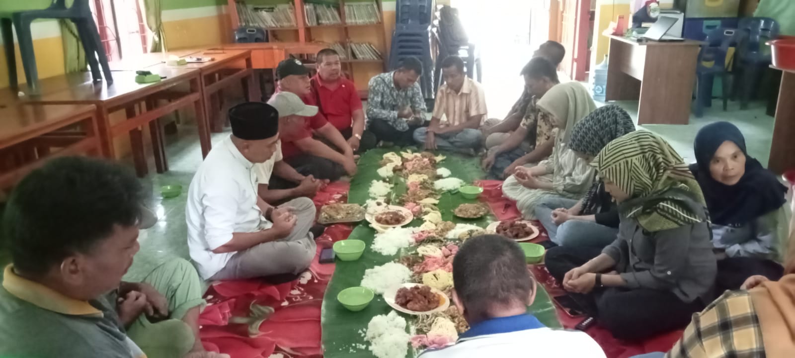 Menyambut Bulan Suci Ramadhan 1445 H, Perangkat Desa Karang Anyar Mengadakan Syukuran
