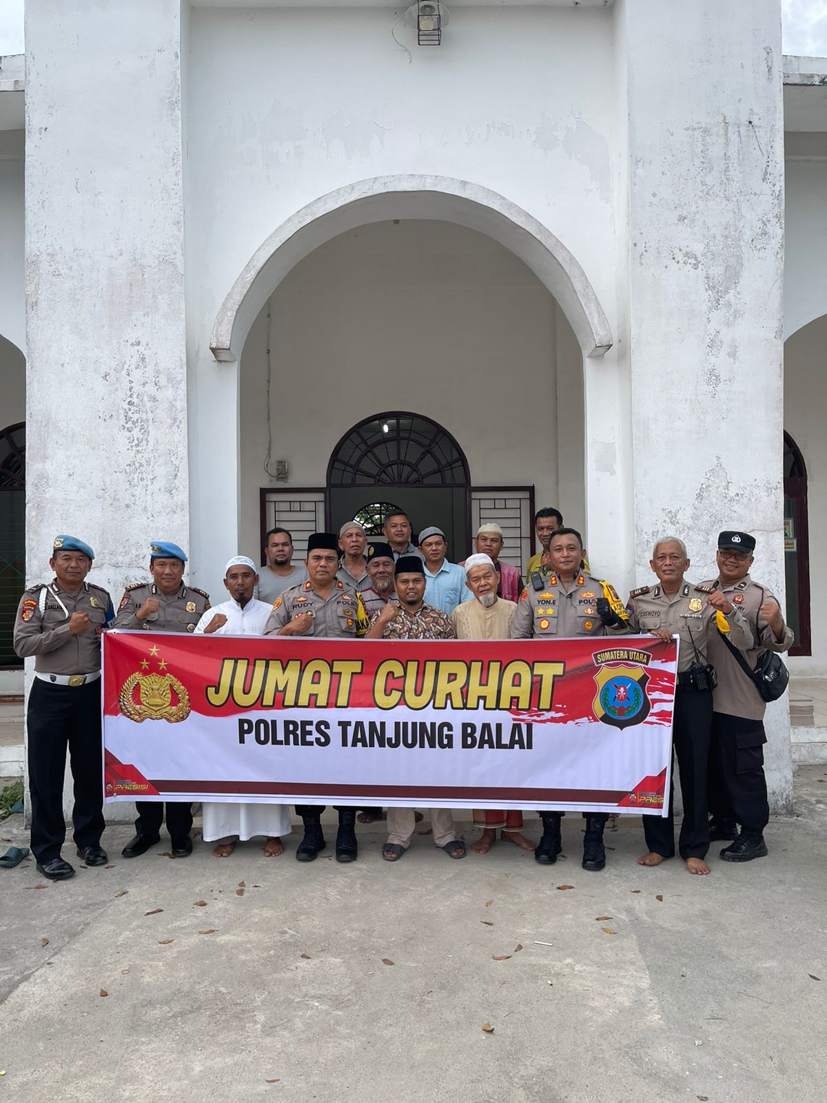 Jumat Curhat Polres Tanjung Balai Berikan Bantuan Kipas Angin Untuk Mesjid