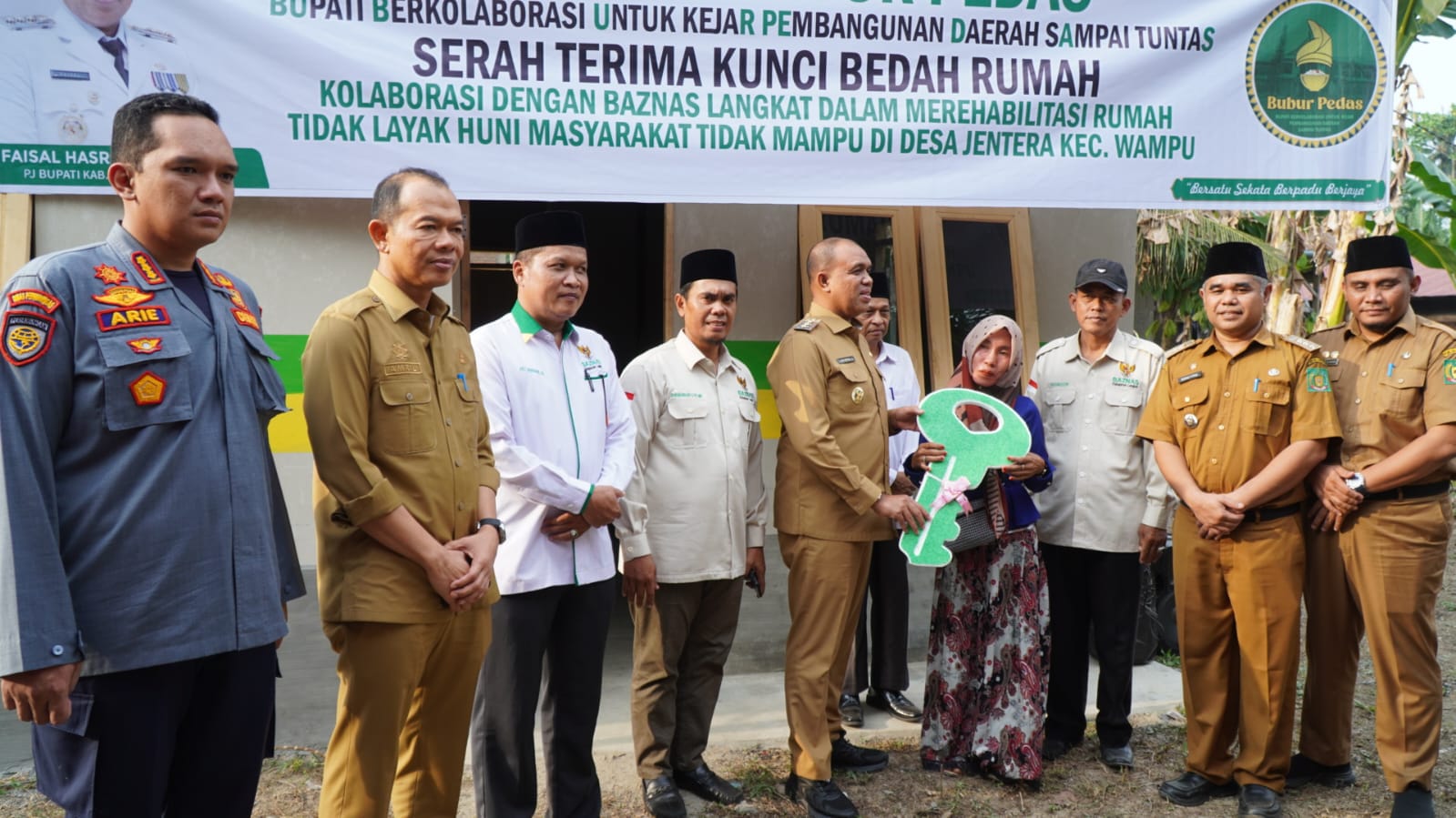 Basnaz Langkat Tancap Gas Jalankan Program Bubur Pedas Pj Bupati Langkat