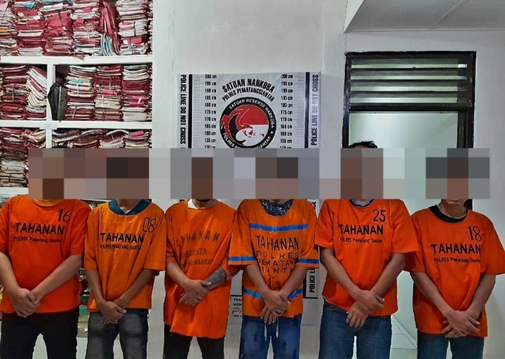 Rumah Bos Parengkol Di Sibatu-batu Di Grebek Satresnarkoba Polres Siantar