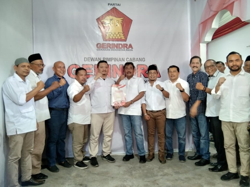 Amir Hamzah Bacalon Pertama Kembalikan Berkas Ke DPC Gerindra Binjai
