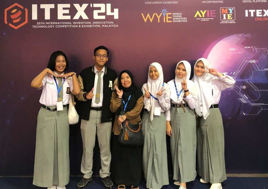 Ungguli 14 Negara, Siswa SMAN 1 Tanjung Morawa Raih Medali Emas di WYIE Kuala Lumpur