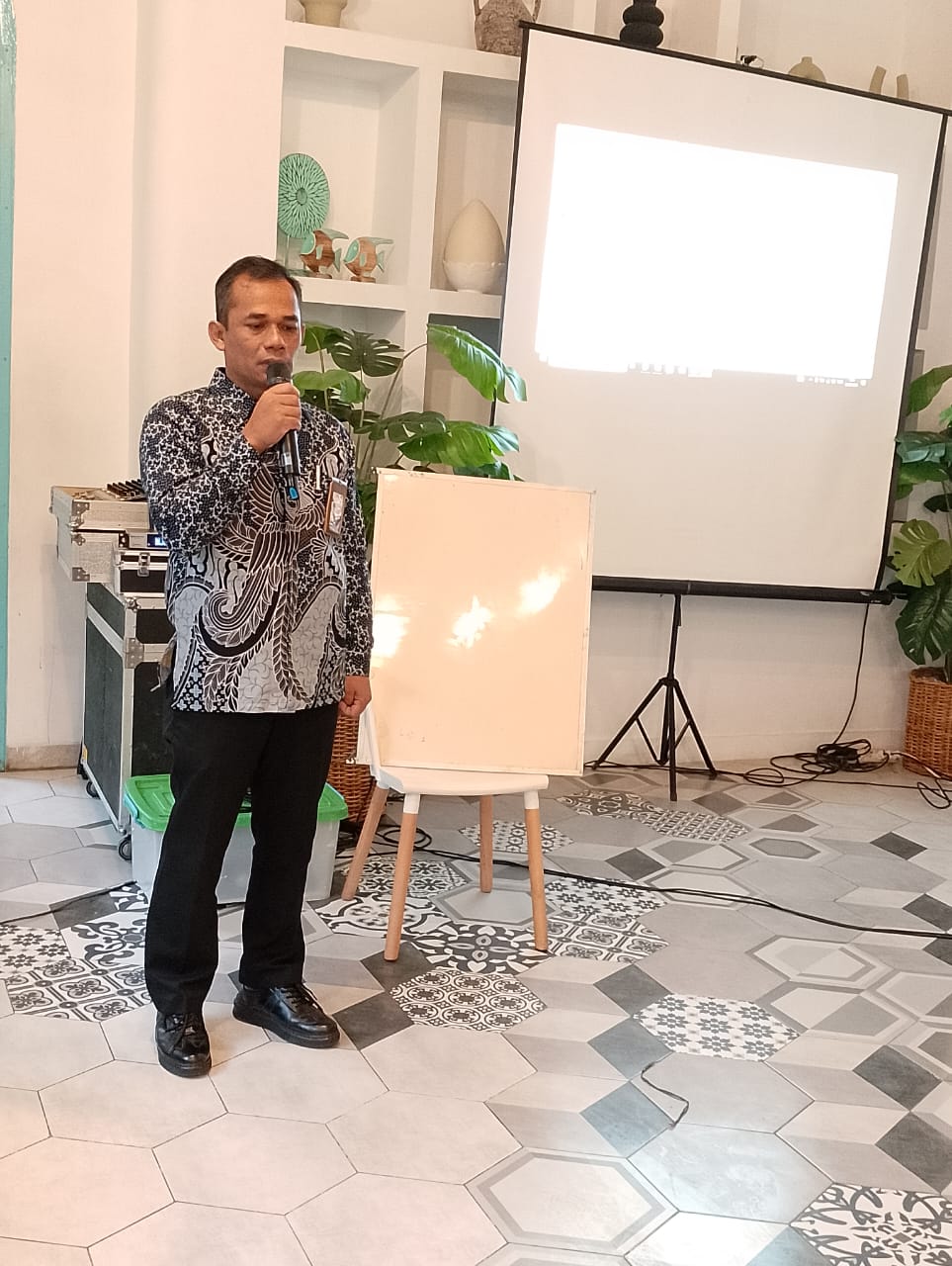 PDAM Tirta Sari Kota Binjai Laksanakan Pelatihan Publik Speaking Sesi I