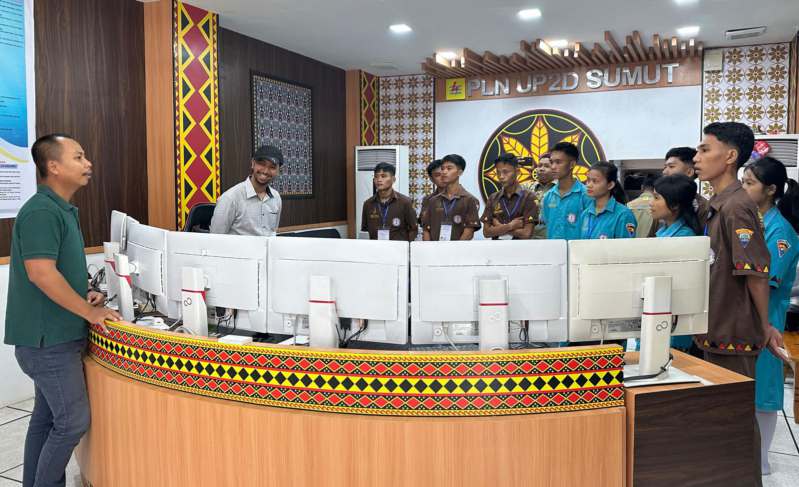 Peringati Hari Anak Nasional, PLN UP3 Nias Edukasi Siswa SMKS BNKP Gunung Sitoli Tentang Sistem Kelistrikan