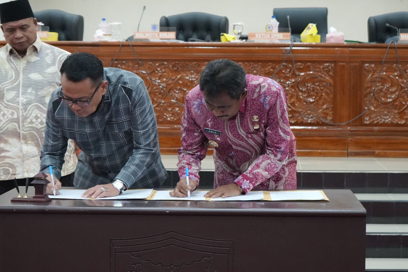 Walikota Binjai Hadiri Raperda Kota Binjai Tentang Pertanggungjawaban Pelaksanaan APBD TA. 2023