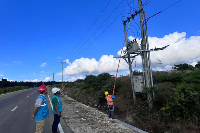 PLN UP3 Sibolga Lakukan Penyalaan Multi Guna Taman Sains Teknologi Herbal dan Hortikultural