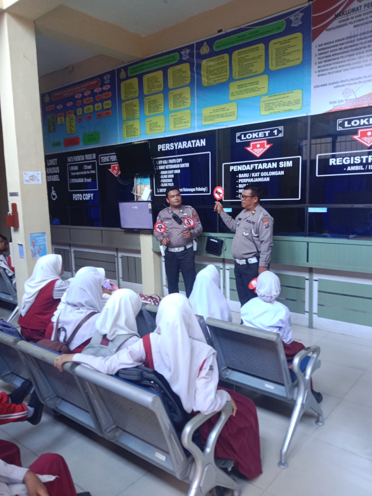 Sat Lantas Polres Tanjung Balai Menerima Kunjungan Murid Sekolah Dasar