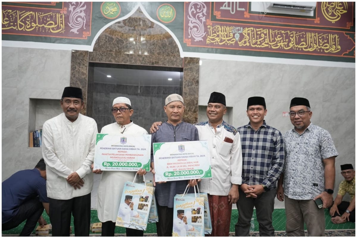 Serahkan Bantuan Dana Hibah, Wali Kota Binjai Ajak Makmurkan Masjid
