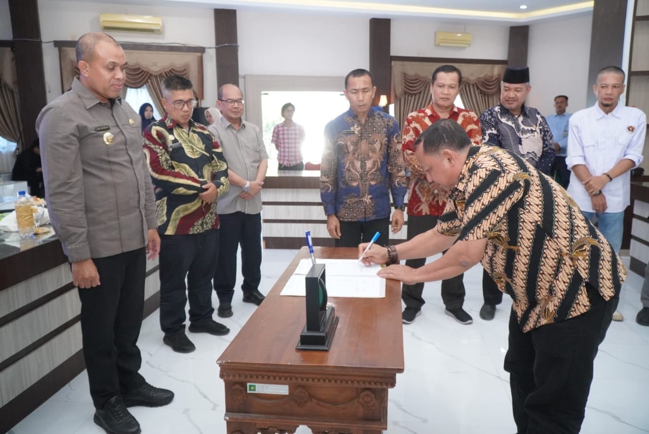 Pj Bupati Langkat Buka Forum Konsultasi Publik