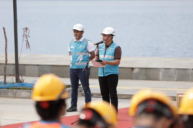 Pembina Apel (Saleh Siswanto) menyampaikan amanat dari Direktur Distribusi PT PLN (Persero)