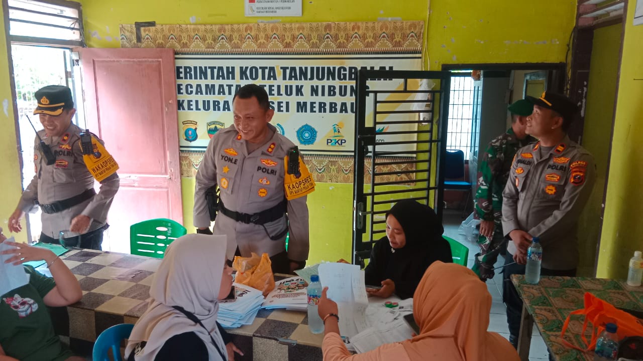 Kapolres Tanjung Balai Pimpin Patroli Skala Besar Mengitari Kota Tanjung Balai