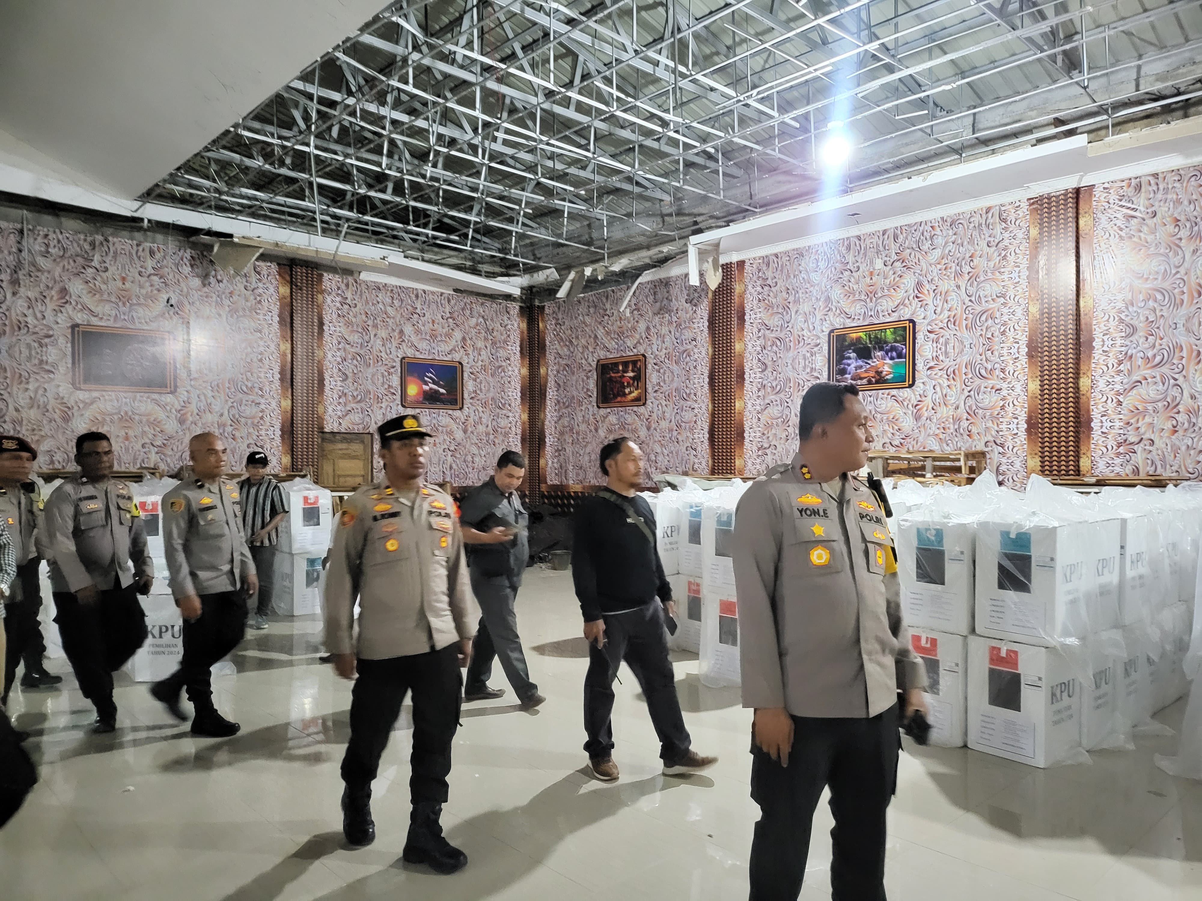 Kapolres Tanjung Balai Tinjau Gudang KPU