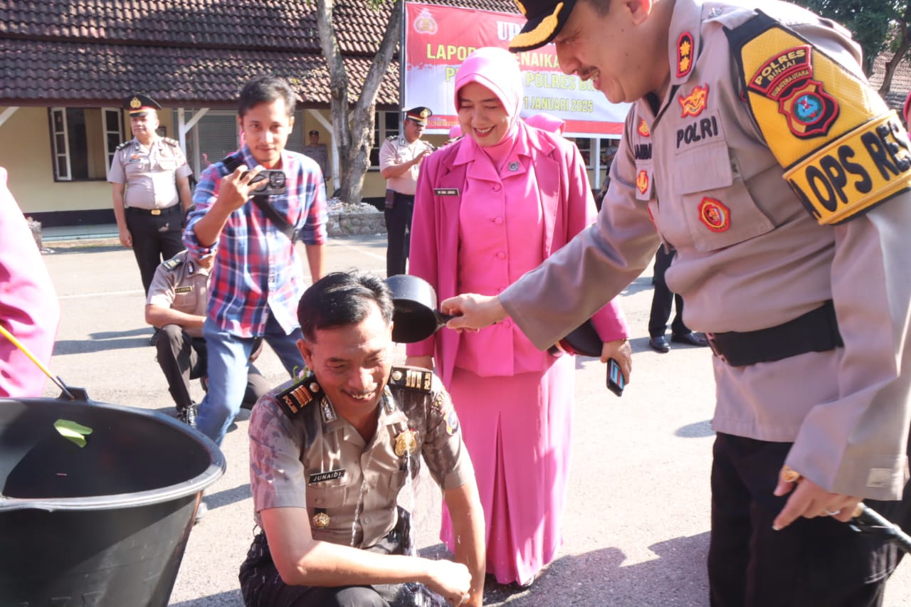 Kapolres Binjai Pimpin Upacara Kenaikan Pangkat 58 Personil