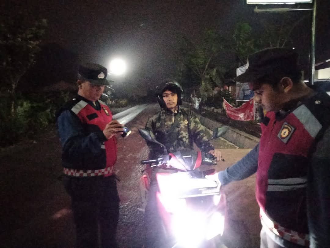 Polsek Simpang Empat Gelar Operasi Kamtibmas Dan Cooling System Pasca Pilkada