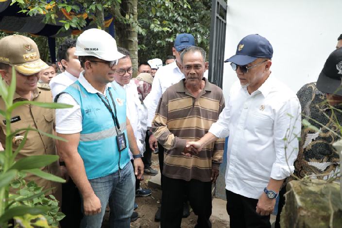 Sebagai perwakilan PLN, Senior Manager Niaga & Manajemen Pelanggan, Donny Adriansyah menyambut hangat kunjungan kerja Menko Bidang Pangan Dr. (H.C.) Zulkifli Hasan, S.E., M.M.