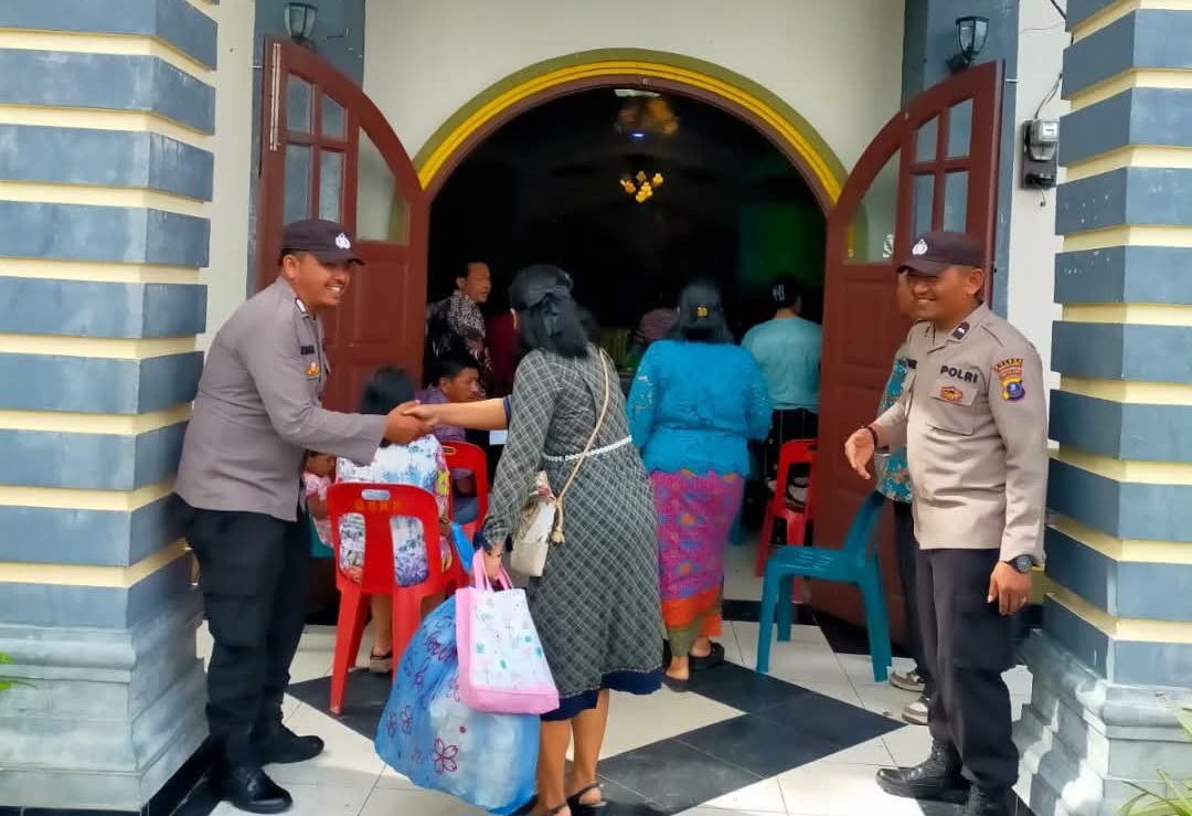 Polsek Munte Hadiri Kebaktian Dan Berikan Imbauan Kamtibmas