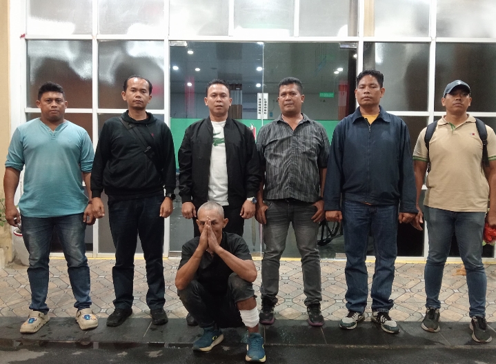 Polisi Unit Reskrim Polsek Medan Baru Menembak Kaki Pelaku Pencurian Pompa Air