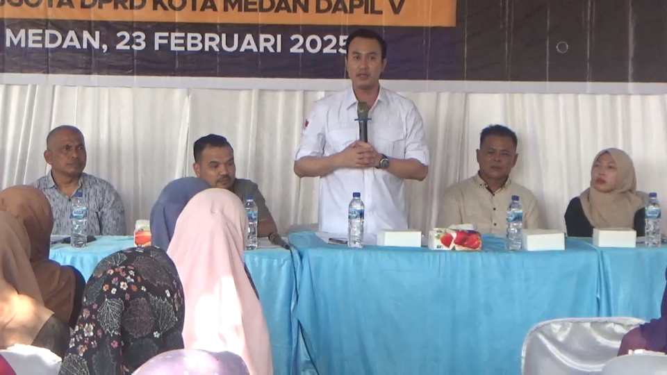 Reses Rizki Lubis di Sari Rejo, Warga Keluhkan Pengangkutan Sampah dan Jalan Rusak