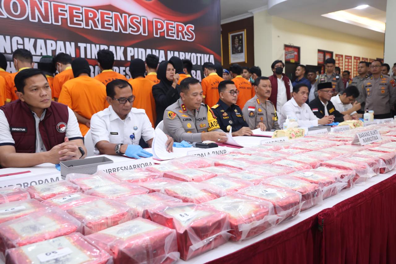 Direktorat Narkoba Polda Kepri & Bea Cukai berhasil Gagalkan Penyelundupan 93 Kilo Sabu