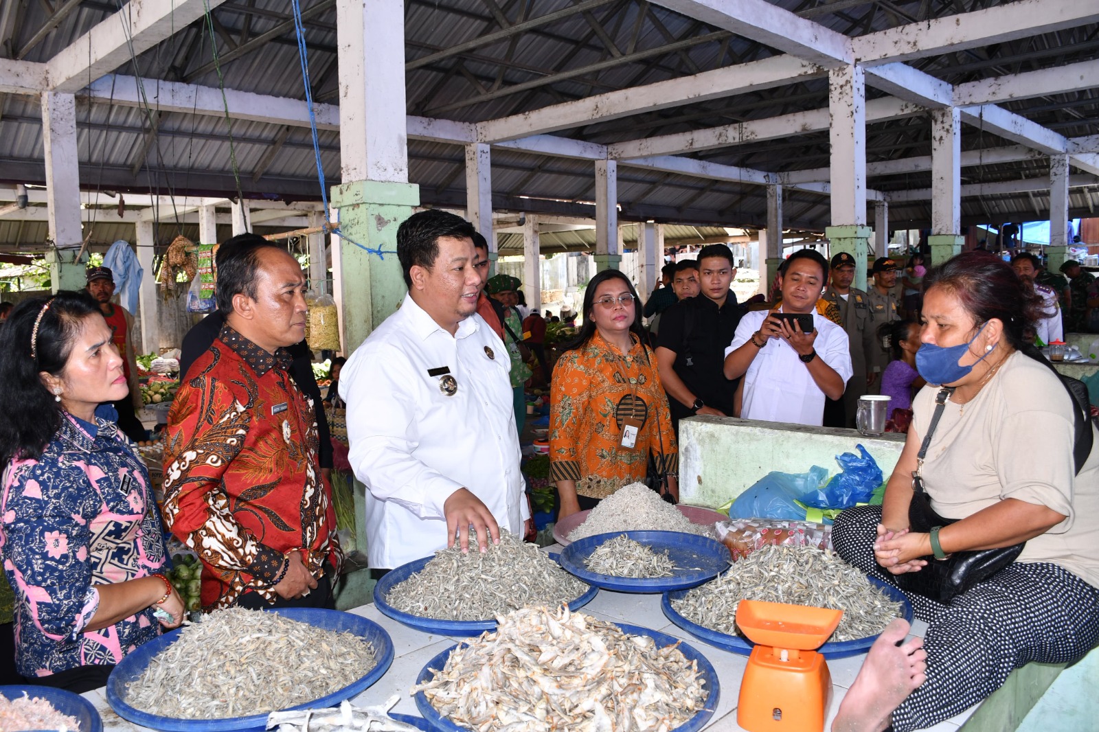 Pastikan Stok Bapokting Jelang Lebaran, Pemkab Samosir Monitoring ke Pasar Tradisional Ambarita