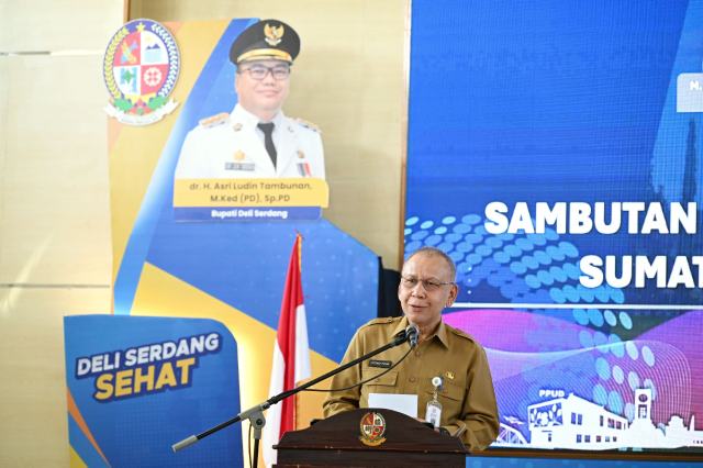 Pj Sekdaprov Sumut Arman Effendy Pohan saat membuka acara Musrenbang RPJMD Kabupaten Deliserdang Tahun 2025-2029, di Aula Cendana Lantai 2 Kantor Bupati Deliserdang, Selasa (27/5/ 2025).  Foto/Diskominfo Sumut
