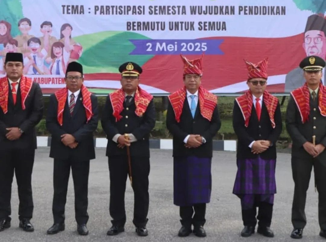Kapolres Tanah Karo Hadiri Upacara Hardiknas, Tekankan Pentingnya Peran Semua Pihak Dalam Dunia Pendidikan