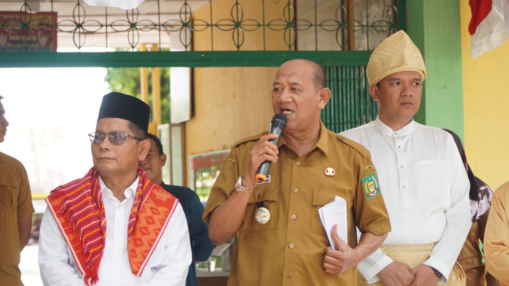 Bupati Langkat Syah afandin Serahkan Bus Sekolah Gratis, Komitmen Tingkatkan Akses Pendidikan
