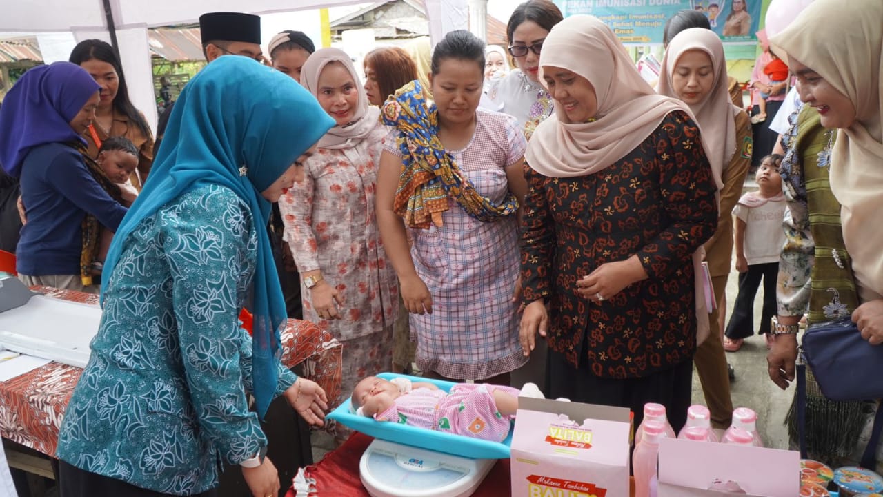 Ny. Endang Kurniasih Dukung Pekan Imunisasi Dunia, Tekankan Komitmen Wujudkan Generasi Emas 2045